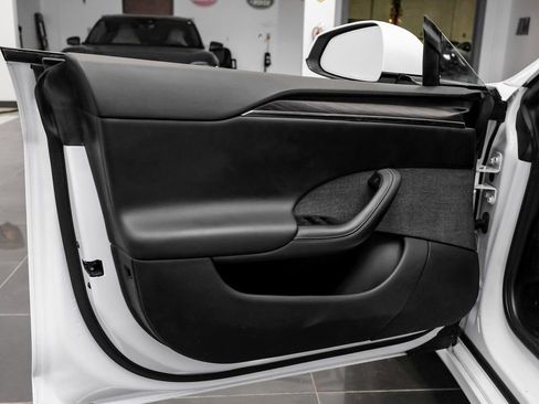 Used 2023 Tesla Model S image 39