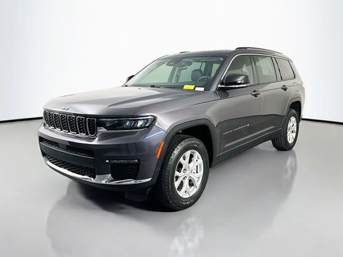 Used 2023 Jeep Grand Cherokee L Limited AWD/4WD image 3
