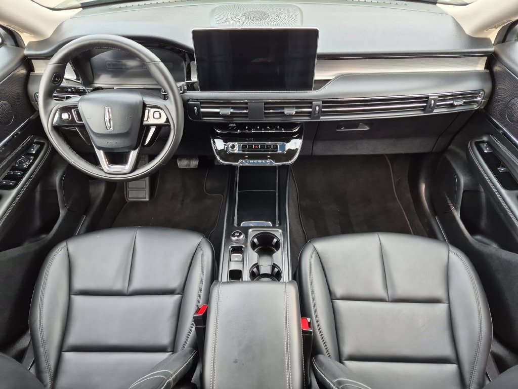 Used 2025 Lincoln Corsair AWD image 15