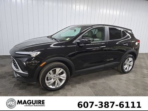 Used 2024 Buick Encore GX Preferred AWD/4WD image 6