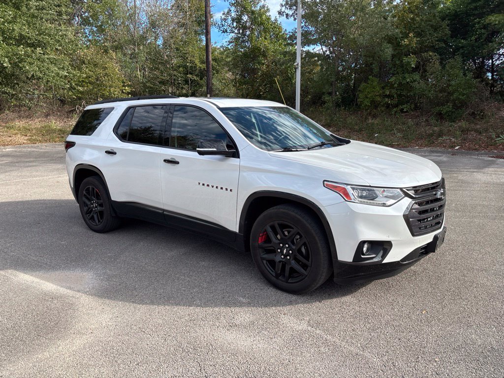 Used 2020 Chevrolet Traverse Premier w/ Redline Edition FWD image 1