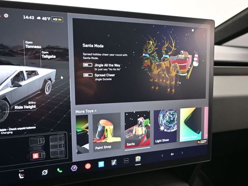 Used 2025 Tesla Cybertruck AWD Crew Cab image 26