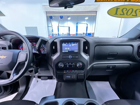 Used 2021 Chevrolet Silverado 1500 Custom AWD/4WD image 21