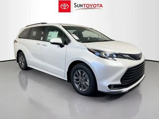 New 2026 Toyota Sienna XLE video 1