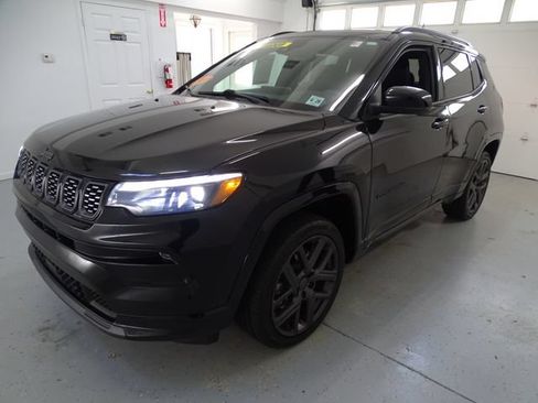 Certified 2024 Jeep Compass Limited w/ High Altitude Package AWD/4WD image 18