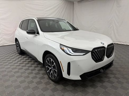 Used 2025 BMW X3 xDrive30i AWD/4WD image 2