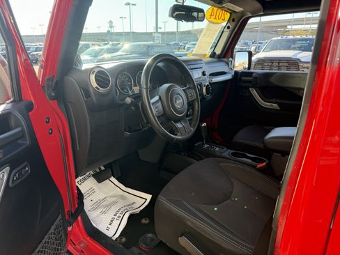 Used 2014 Jeep Wrangler Unlimited Sahara w/ Trailer Tow Group image 29