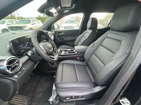 New 2026 Chevrolet Equinox LT w/ Convenience Package II FWD image 13