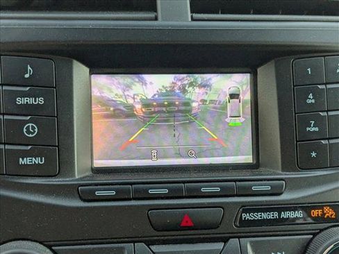 Used 2017 Ford Explorer XLT image 9