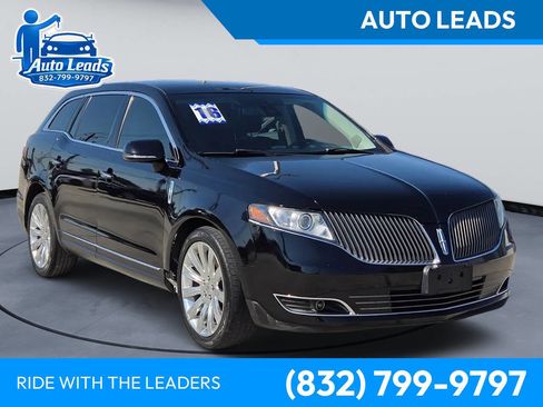 Used 2016 Lincoln MKT AWD image 1