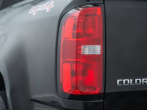 Used 2019 Chevrolet Colorado LT w/ LT Convenience Package AWD/4WD image 8