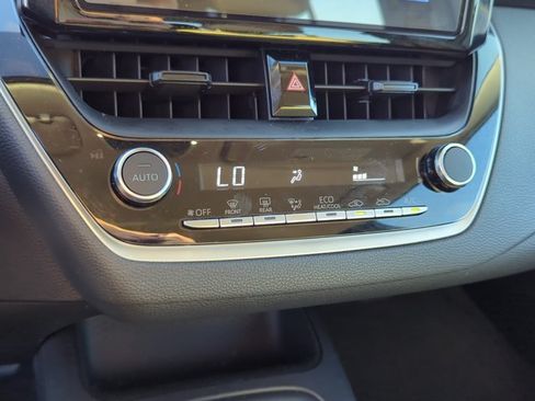 Used 2024 Toyota Corolla LE FWD image 19