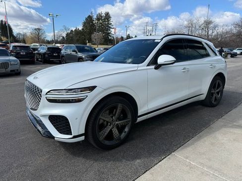 Used 2023 Genesis GV70 3.5T Sport w/ Sport Prestige Package image 3