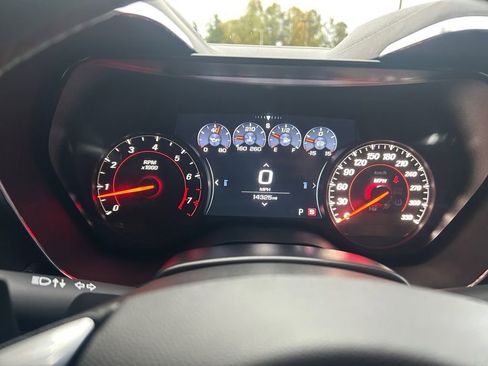 Used 2022 Chevrolet Camaro ZL1 image 17