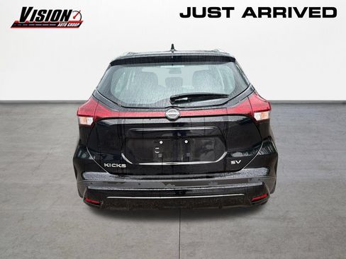 Used 2023 Nissan Kicks SV FWD image 6