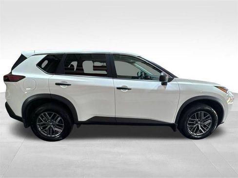 Used 2021 Nissan Rogue S AWD/4WD image 4