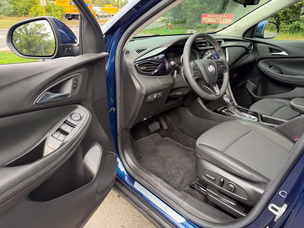 Used 2023 Buick Encore GX Preferred w/ Cold Weather Comfort Package AWD/4WD image 17