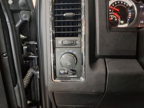 Used 2017 RAM 1500 Sport w/ Black Ram 1500 Sport Group AWD/4WD image 17