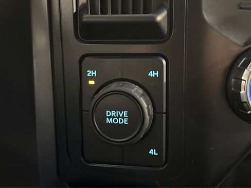 Used 2024 Ford F150 XLT image 33