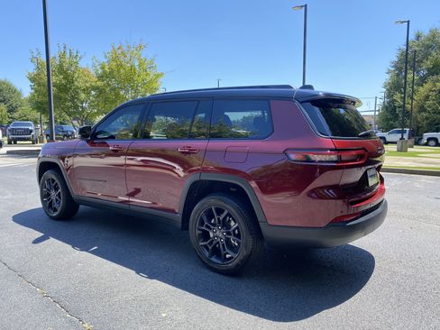 Used 2025 Jeep Grand Cherokee L Limited w/ Trailer Tow Package AWD/4WD image 7