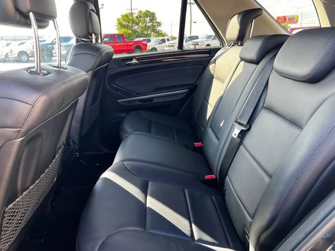 Used 2010 Mercedes-Benz ML 350 2WD w/ Premium 2 Pkg image 23