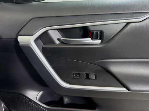 Used 2024 Toyota RAV4 XLE w/ Convenience Package image 31