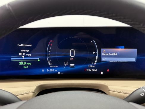 Used 2024 Cadillac XT4 Luxury w/ Cold Weather Package FWD image 17