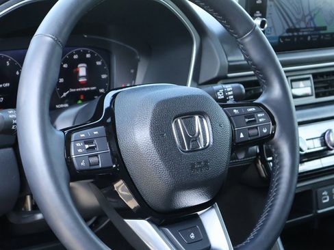 Used 2023 Honda Pilot Elite image 18