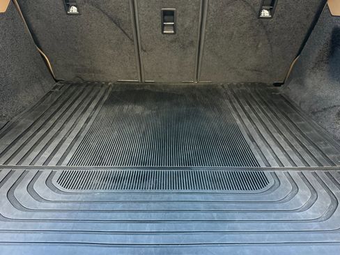 Used 2025 Land Rover Range Rover SE image 34