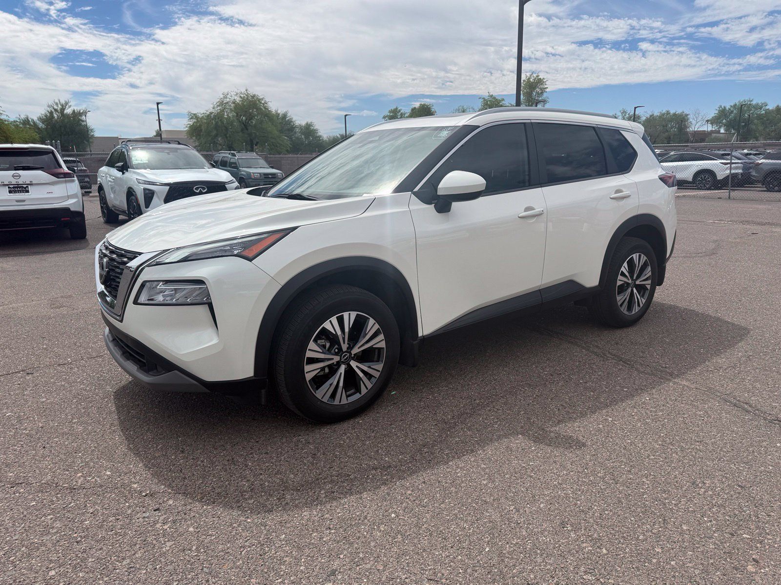 Certified 2023 Nissan Rogue SV w/ SV Premium B Package FWD image 1
