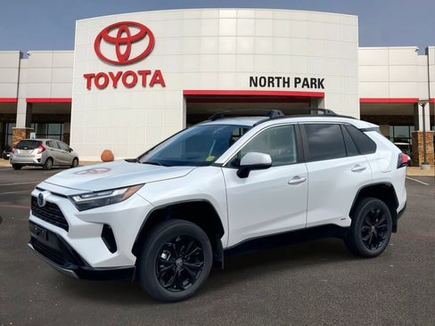 Used 2023 Toyota RAV4 SE AWD/4WD image 1