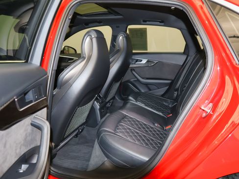 Used 2018 Audi S4 Premium Plus w/ Navigation Package image 24