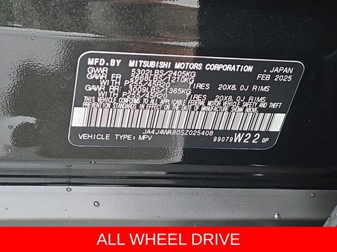 Used 2025 Mitsubishi Outlander AWD image 41