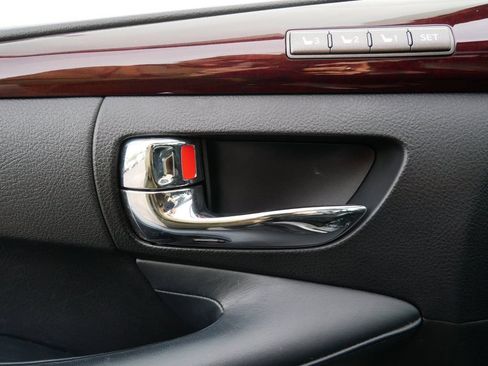 Used 2014 Lexus LX 570 4WD image 16