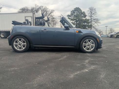 Used 2011 MINI Cooper Convertible image 21