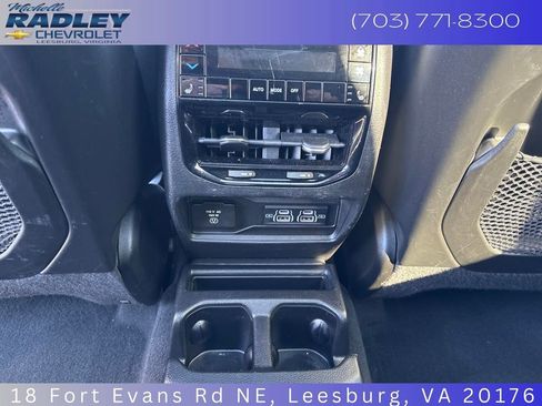 Used 2022 Jeep Grand Cherokee L Limited image 23