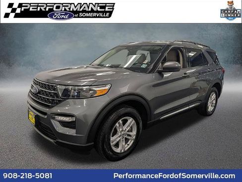 Certified 2023 Ford Explorer XLT w/ Equipment Group 202A AWD/4WD image 1
