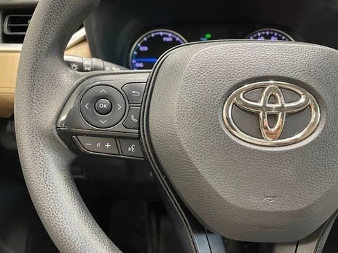 Used 2019 Toyota RAV4 XLE image 23