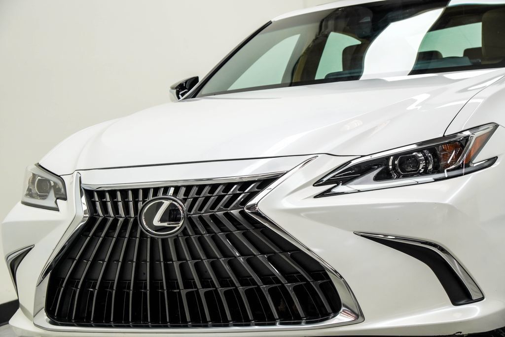 Used 2022 Lexus ES 350 w/ Accessory Package FWD image 2
