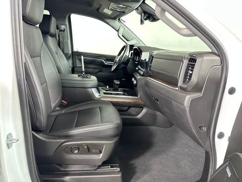 Used 2023 GMC Sierra 1500 SLT w/ SLT Convenience Package image 28