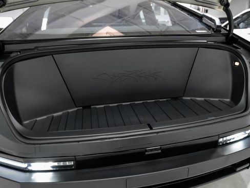 Used 2024 Tesla Cybertruck AWD Crew Cab image 48