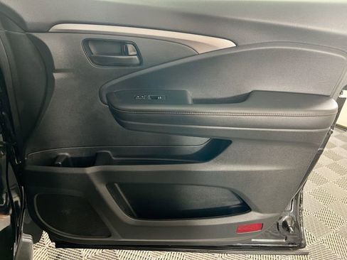 Certified 2023 Honda Passport TrailSport image 33