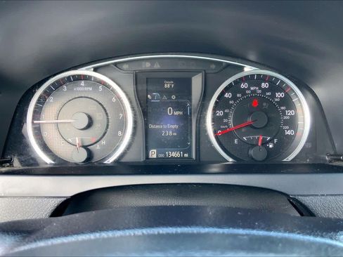 Used 2015 Toyota Camry SE FWD image 25