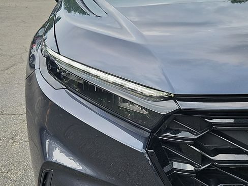 Used 2024 Honda CR-V Sport Touring image 10