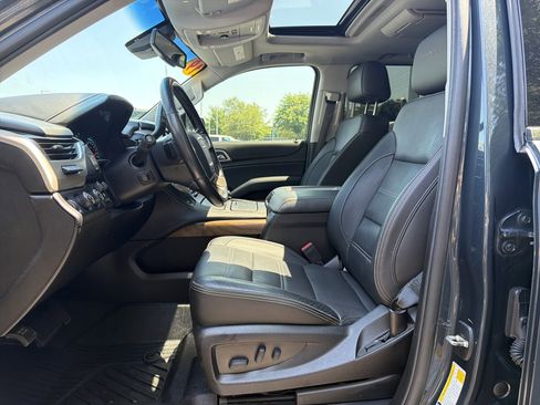 Used 2019 GMC Yukon XL Denali w/ Open Road Package AWD/4WD image 16