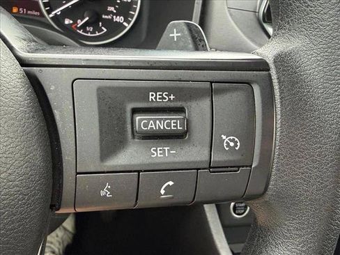 Used 2023 Nissan Rogue S AWD/4WD image 18