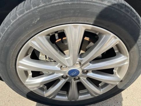 Used 2017 Ford Escape Titanium FWD image 8