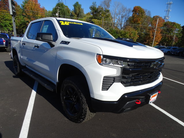 Used 2026 Chevrolet Silverado 1500 LT Trail Boss w/ Convenience Package II AWD/4WD image 2