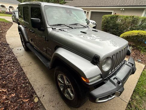 Used 2019 Jeep Wrangler Unlimited Sahara AWD/4WD image 7