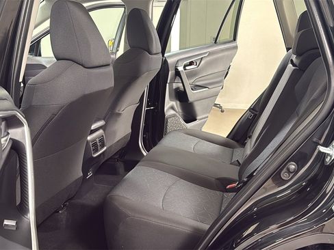 Used 2025 Toyota RAV4 XLE image 15